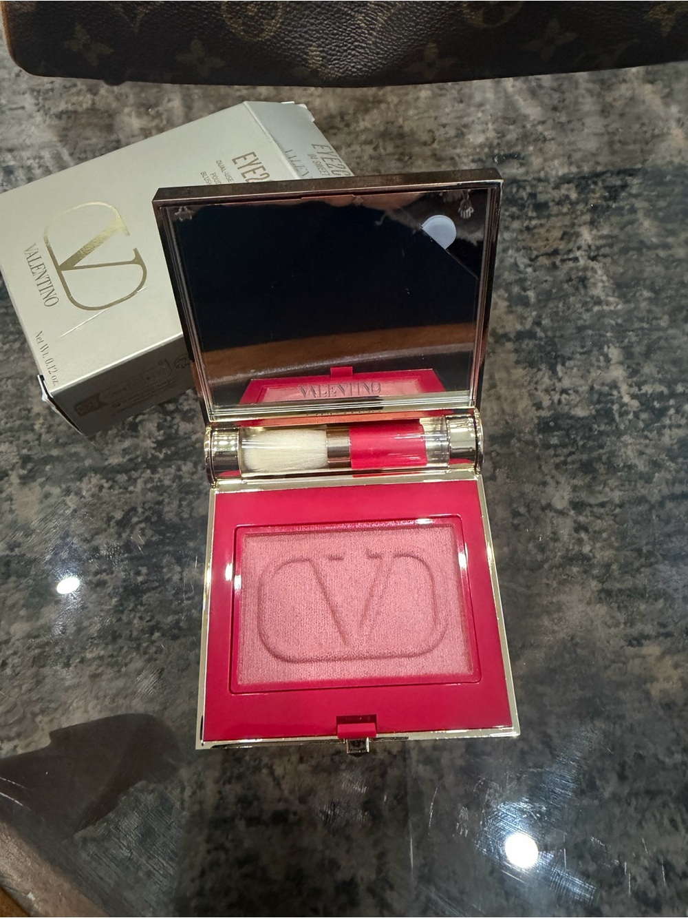 🆕Valentino Eye2Cheek limited edition- 04 Sweet Rebel🆕 - Picture 5 of 11